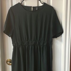Green maternity dress